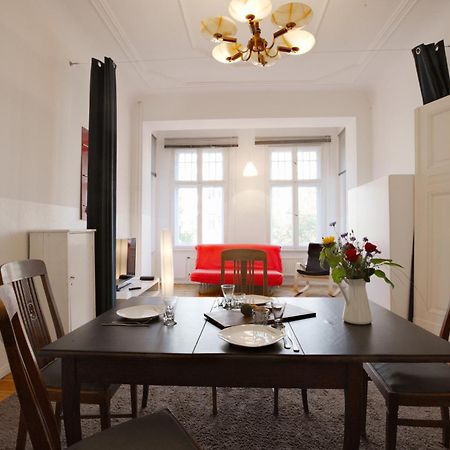 Elegante Altbauwohnung Berlin Exteriör bild