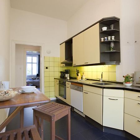 Elegante Altbauwohnung Berlin Exteriör bild