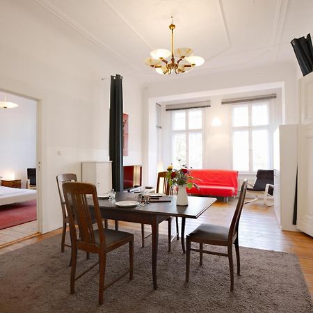 Elegante Altbauwohnung Berlin Exteriör bild