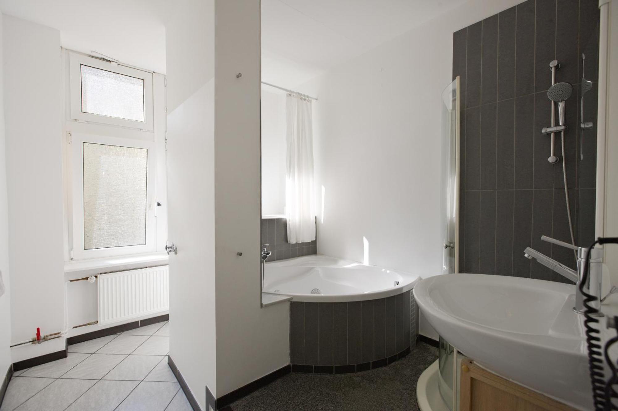 Elegante Altbauwohnung Berlin Exteriör bild