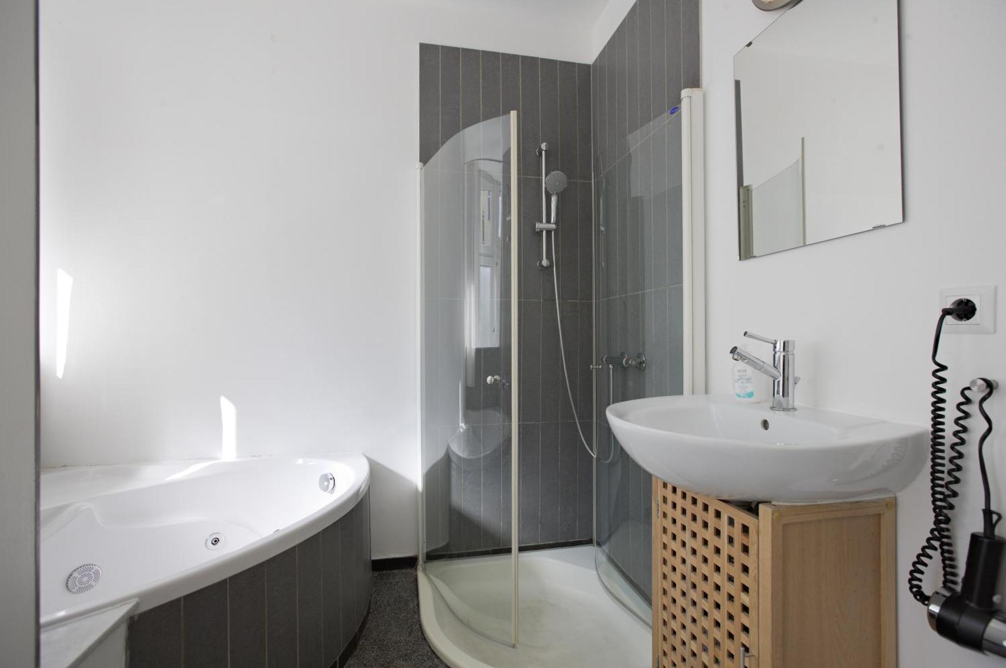 Elegante Altbauwohnung Berlin Exteriör bild