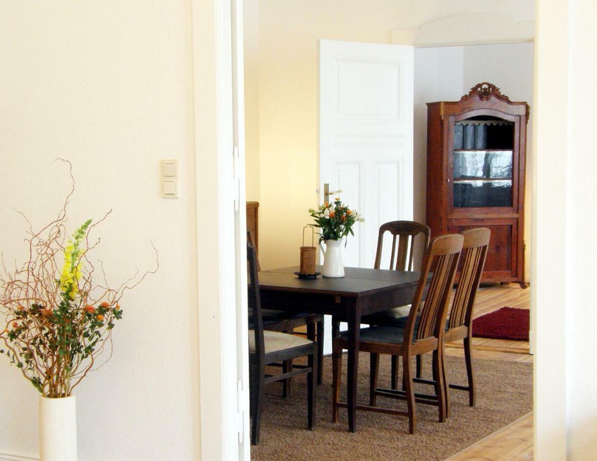 Elegante Altbauwohnung Berlin Exteriör bild